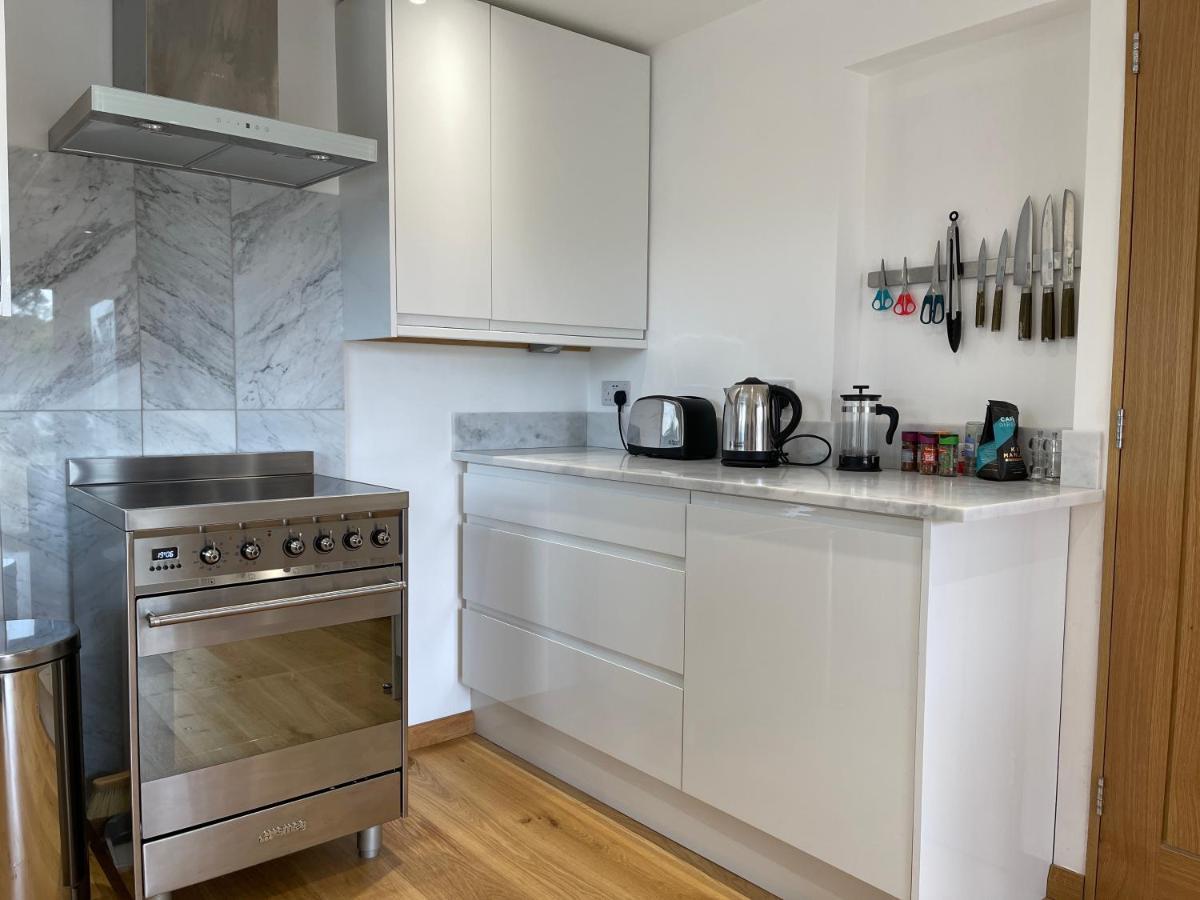 Apartament Whitley Old Garage Zewnętrze zdjęcie