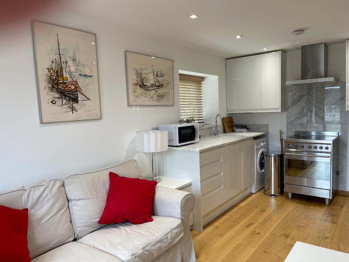 Apartament Whitley Old Garage Zewnętrze zdjęcie